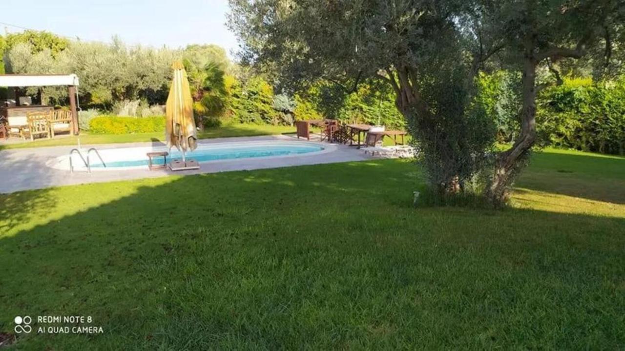Luxurious 6 Bedroom Villa In A Great Location Халкида Экстерьер фото